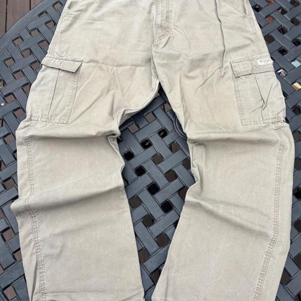 Wrangler baggy cargo pants size
